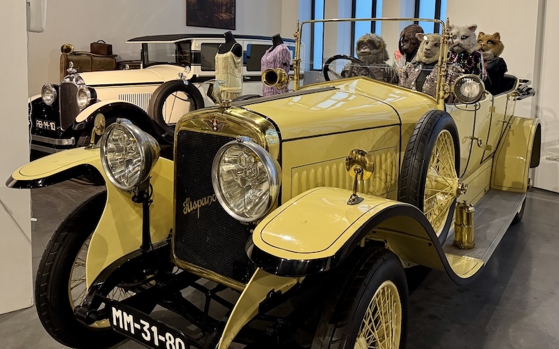 Bilmuseet i Málaga är väl värt ett besök, faktiskt oavsett hur bilintresserad du är. Möjligen helst inte ackompanjerad av tolv 12-åringar... hehe...