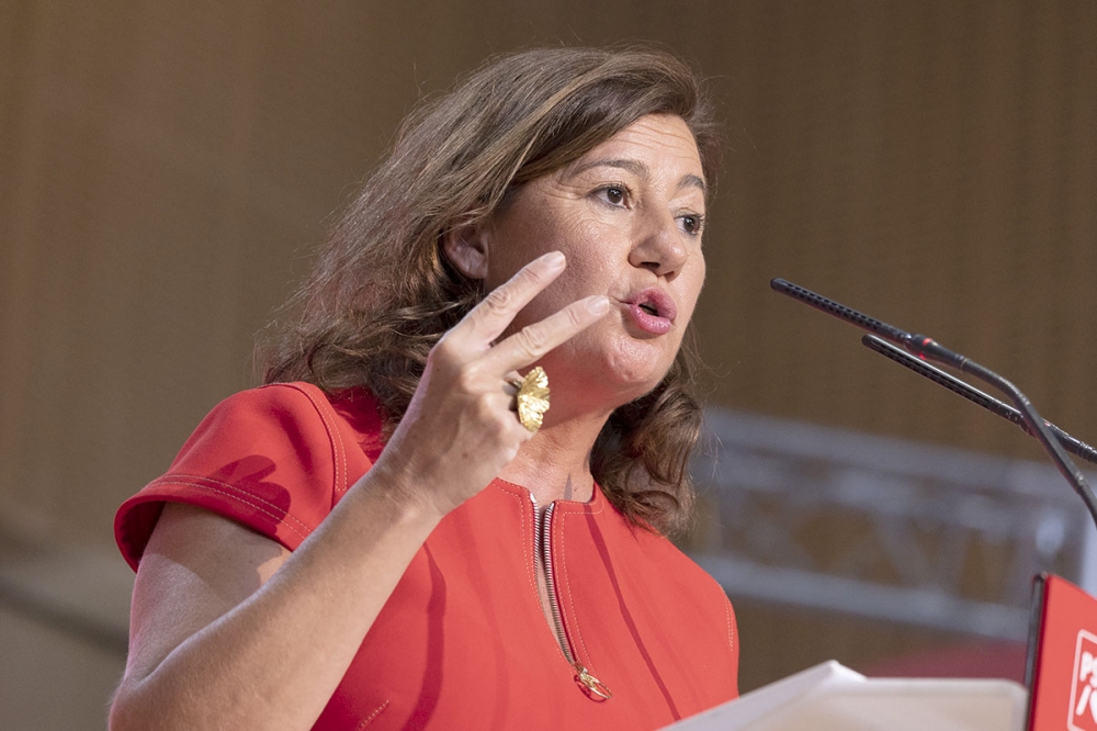 Francina Armengol mottog utmärkelsen i Stockholm där europeiska parlamentsledamöter samlats för att diskutera stödet till Ukraina. Foto: PSOE