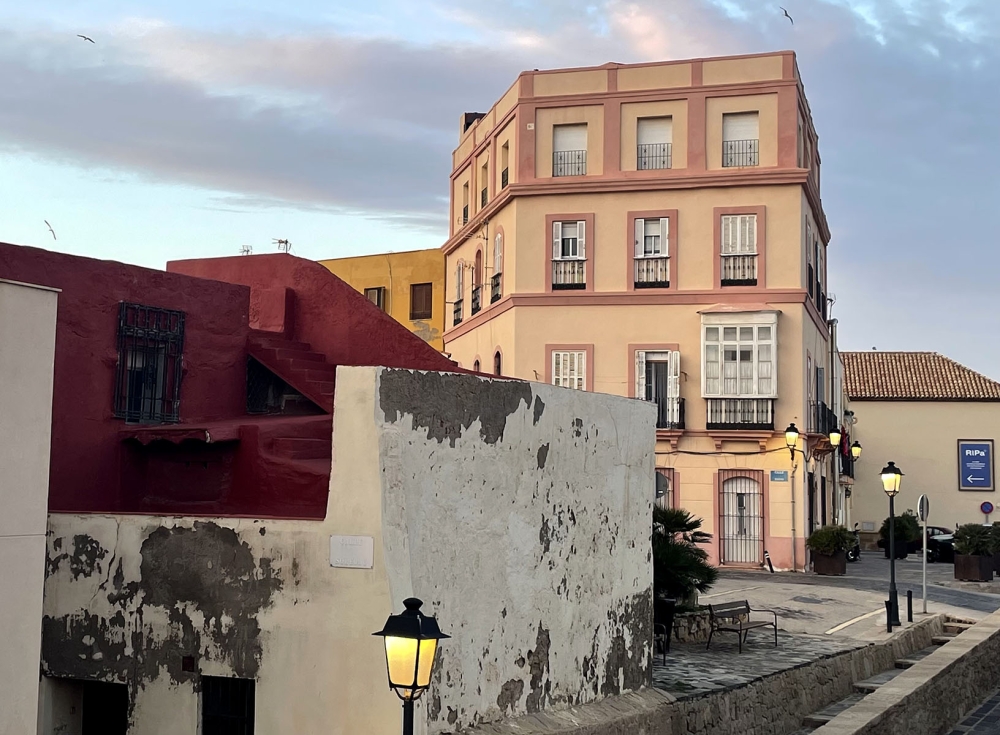 Melilla La Vieja är en stadsdel full av kontraster och en fröjd för fotofantaster.