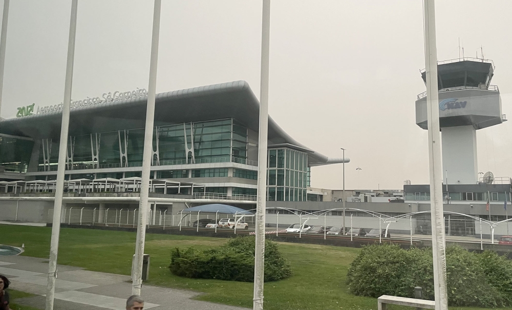 Flygplanet hade lyft från Porto, i Portugal.