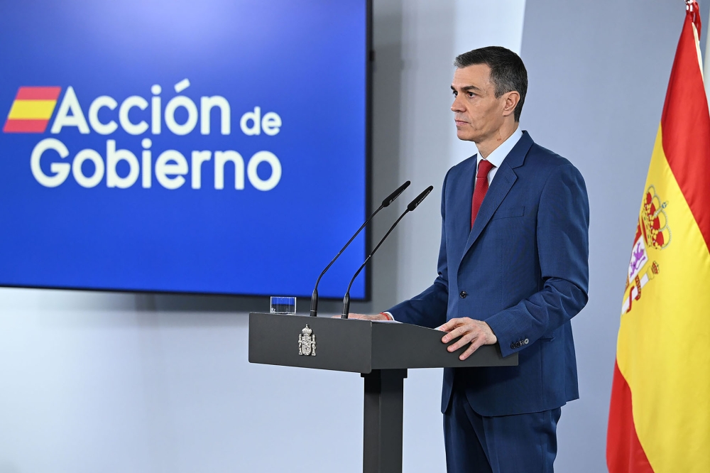Pedro Sánchez kan anklagas för att vara opportunist beträffande kriget i Iran, men inte för att vara någon hycklare.