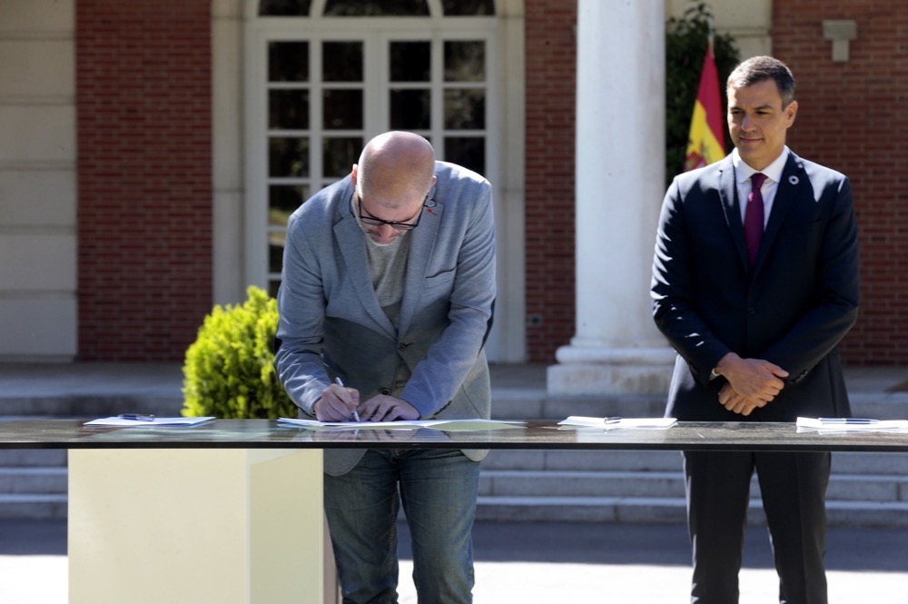 Den nya 35-timmarsveckan ska ge omkring 250.000 statsanställda kortare arbetstid redan i april. (Arkivbild)