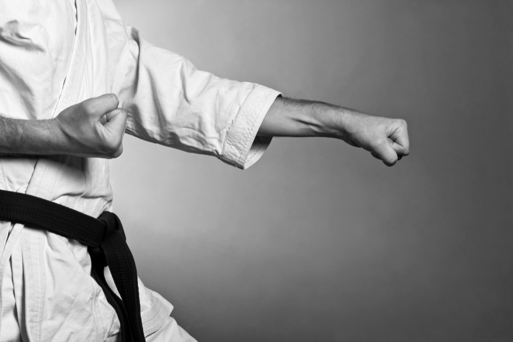 Historien om den förste mannen i Sverige med svart bälte i karate.