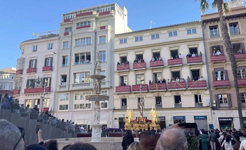 H&ouml;gt internationellt tryck och varmt v&auml;der har drivit upp efterfr&aring;gan och stabiliserat int&auml;kterna f&ouml;r hotelln&auml;ringen under p&aring;skperioden.