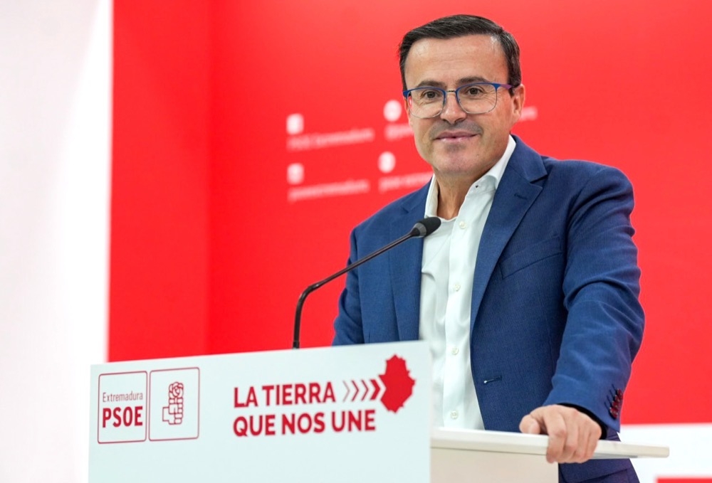 Förutom David Sánchez står även den tidigare socialistiske provinsledaren Miguel Ángel Gallardo åtalad.