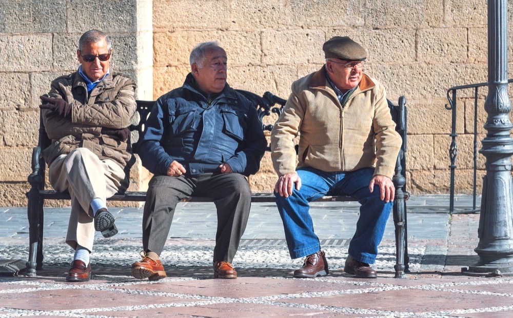 En ny rapport visar att motståndet mot en höjd pensionsålder är stort samtidigt som oron för pensionssystemets framtid växer.