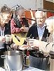 SPF har ett intensivt aktivitetsprogram och regelbundna luncher. Foto: SPF