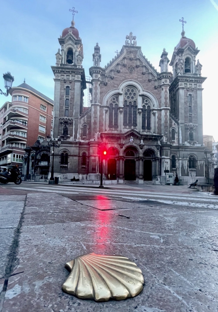 Camino Primitivo till Santiago de Compostela startar i Oviedo och är 313 kilometer lång.