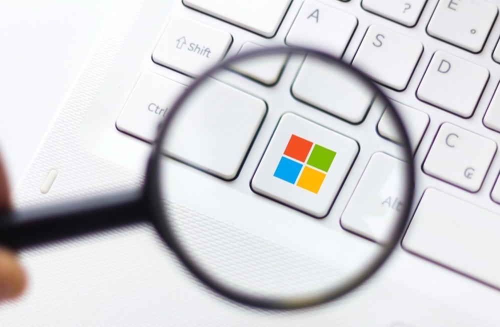 Elevers och lärares personuppgifter lämnades till Microsoft för att kunna bruka kostnadsfria program.