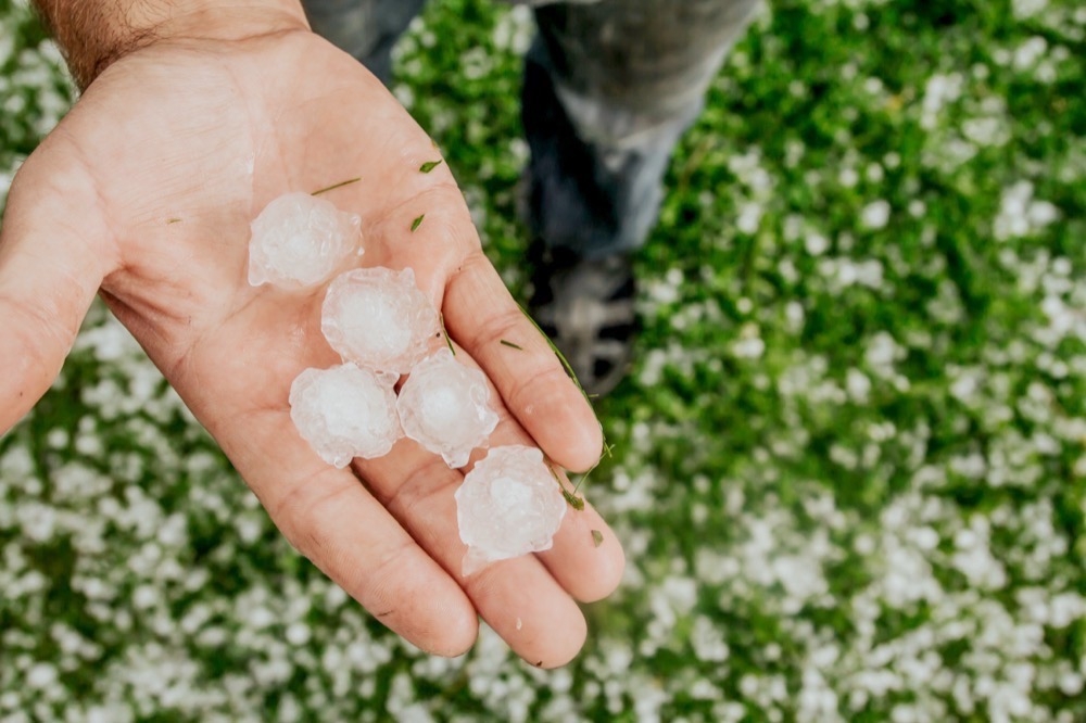 Hagel med en diameter på upp till nio centimeter har redan orsakat översvämningar och störningar i tågtrafiken i Katalonien. (Arkivbild)