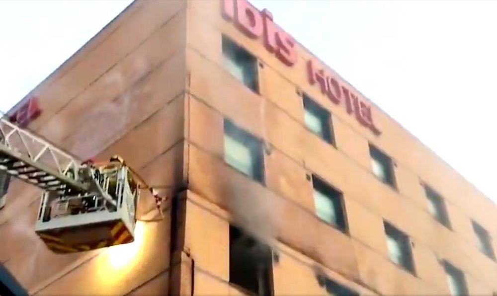 Den f&ouml;rst&ouml;rda hotellbyggnaden kommer troligtvis att ers&auml;ttas av en st&ouml;rre fastighet, upp till sju v&aring;ningar plus bottenplan. Foto: Bomberos M&aacute;laga