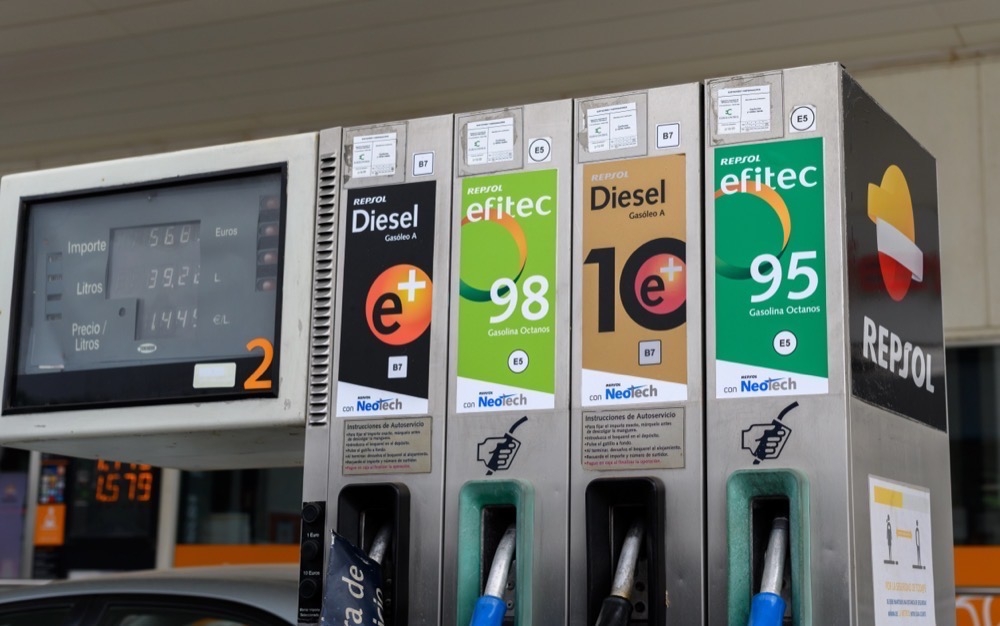 Dieselberoendet gör transportsektorn särskilt utsatt när bränslebristen förvärras och skattelättnaderna närmar sig sitt slut.