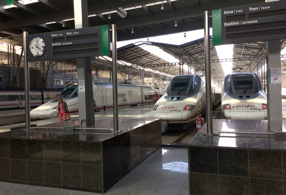 Omfattande skador p&aring; j&auml;rnv&auml;gens elf&ouml;rs&ouml;rjning i Antequera orsakar stora f&ouml;rseningar och inst&auml;llda avg&aring;ngar fr&aring;n bland annat M&aacute;laga. (Arkivbild)
