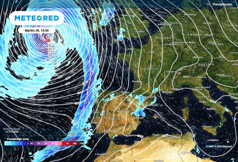 En snabb fördjupning av lågtrycket ute till havs bryter den utdragna värmen och för med sig säsongens första frostnätter. Karta: Meteored