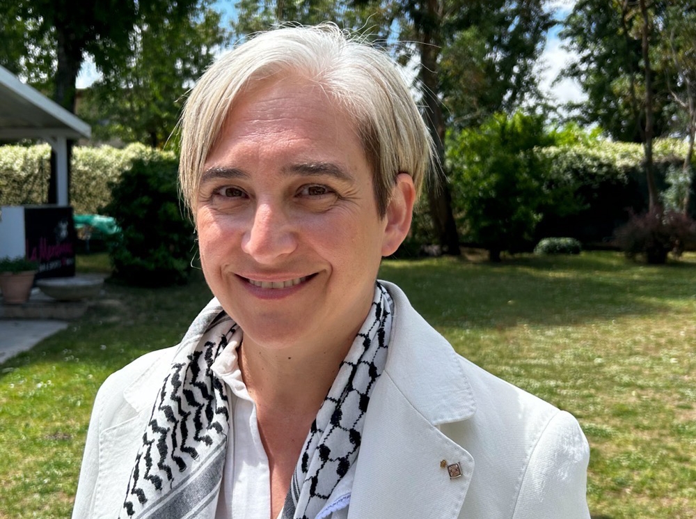 Ada Colau har ställt en bred samling av vänsterpartier som villkor för sin kandidatur.