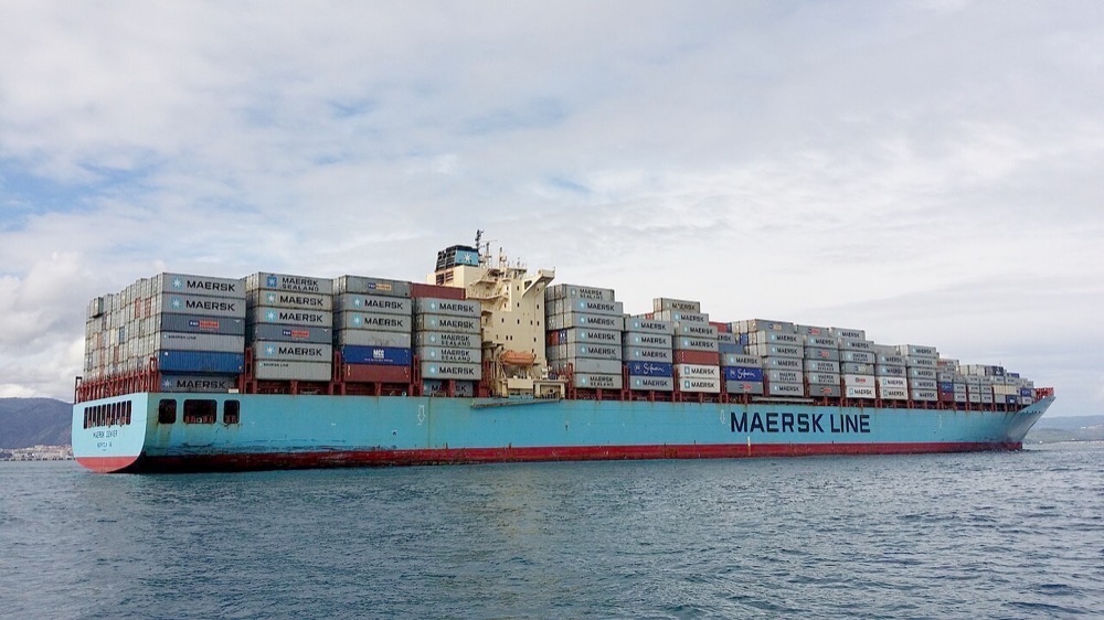 Åtgärderna är ett svar på att Spanien nekat amerikanskflaggade fartyg tillträde till sina hamnar i samband med transporter till Israel.