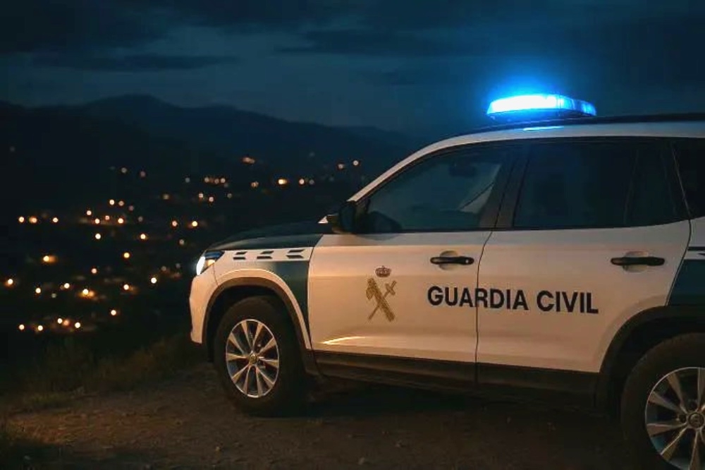 Stenar gömda under mattorna i förarhytten ska ha avslöjat den misstänkte renhållningsarbetaren i Mijas. Foto: Guardia Civil (Arkivbild)