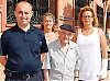 José Miguel Barea, Lourdes Moreno och en av grundarna av Ciudad de los Niños, José Escobar tillsammans med sin sjuksköterska. Escobar är idag 84 år och hyllades nyligen av Málaga kommun för sin mångåriga insats för barnen.
