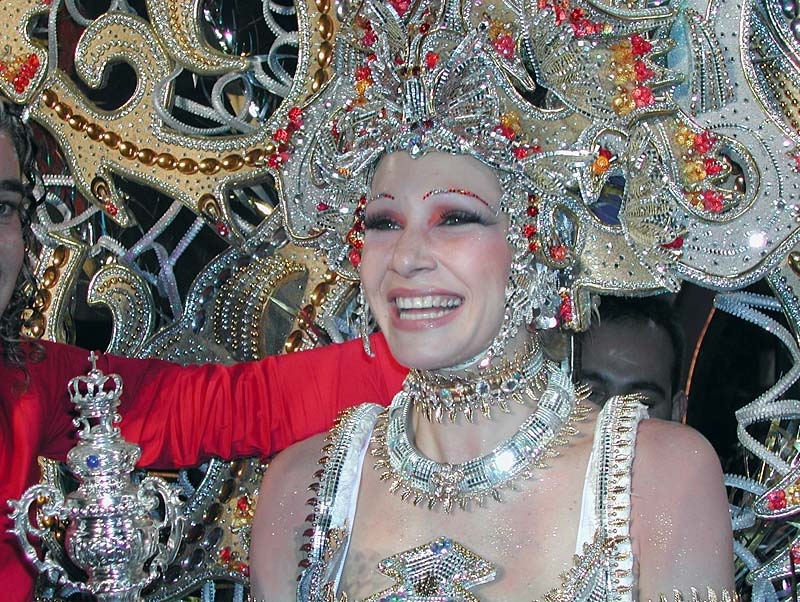 Miriam Marrero som tävlade för Centro Comercial Las Arenas blev årets Karnevalsdrottning i Las Palmas. Foto: Eva Österlind