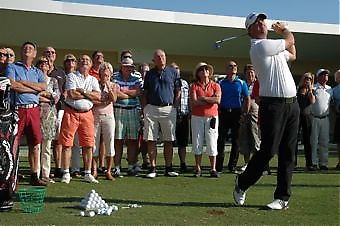 Säsongspremiären inkluderade en Golf Clinic med Ryder Cup-stjärnan Peter Hanson.