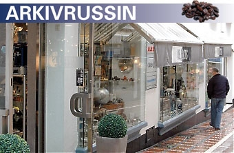 Många är fortfarande ovana att reklamera för bristande varor eller tjänster. Få känner exempelvis till att det finns en skiljedomsnännd i varje provins, sedan cirka 15 år tillbaka.