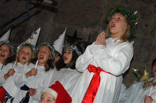Svenska skolans luciatåg i gamla stan i Marbella har blivit en tradition.