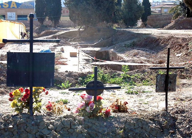 Av de cirka 5 000 offer som hittills återfunnits i massgravar är de flesta från kyrkogården San Rafael, i Málaga.