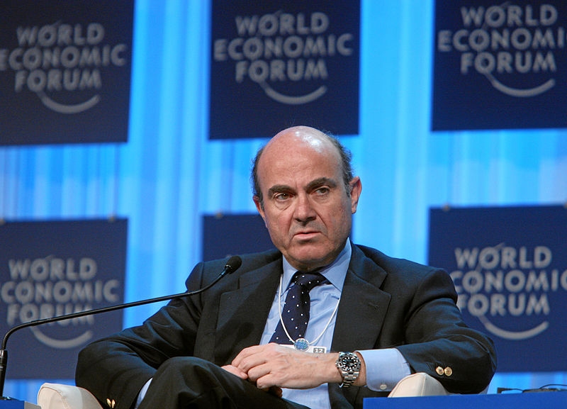 Spaniens finansminister Luis de Guindos säger att de positiva effekterna av arbetsmarknadsreformen kommer att märkas på mellanlång sikt.