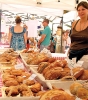 Franskt nybakat bröd på Crafts Market i Rincón de la Victoria.