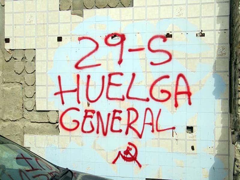Man kan fråga sig hur illa det måste bli i Spanien för att de ledande partierna ska komma överens.
