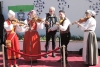 Idén till vänskapsdagen uppstod när Mijas kommun spikade ett uppträdande av Sundsvalls Folkdansgille.