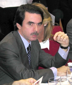 José María Aznar lyfte som oppositionsledare högre traktamente från partiet än vad han fick i lön som parlamentsledamot.