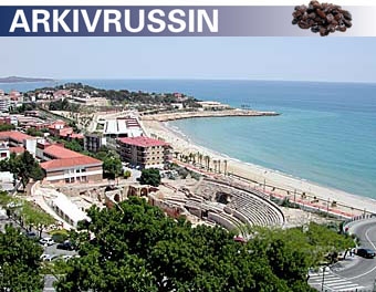 Tarragona, med sin gamla romerska amfiteater, sträcker ut sig längs Medelhavets strand. 