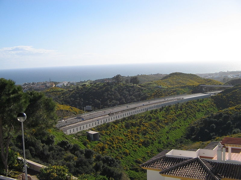 Samtliga partier i Mijas ställer sig bakom kravet på slopad motorvägsavgift.
