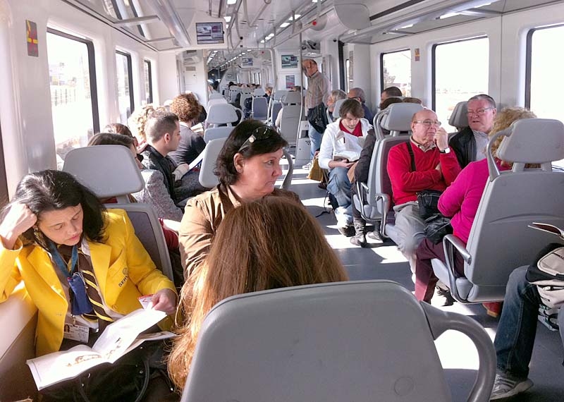 Málagas trafikdirektör ställer en aning knasiga frågor, men ärendet gällande ett nattåg från Málaga går i alla fall vidare.
